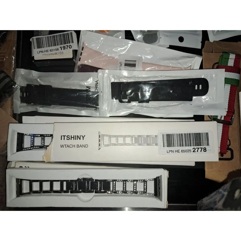 NIB-LOT Bundle of 40 New Watch Bands 20mm-38mm of Overstock from Europe